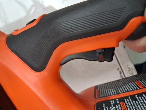Black & Decker 40V MAX Cordless Lithium-Ion Chainsaw - 12" - Black/Orange - (MODEL: ‎LCS1240) image 4
