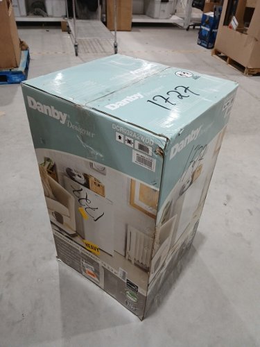 Danby Counter‑High Compact Refrigerator with ENERGY STAR Full‑Width Freezer CanStor Beverage Dispenser & Reversible Door - 3.2 Cu Ft - White (MODEL: DCR032A2WDD) image 4