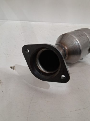 A-Premium Catalytic Converter Kit Direct-Fit, RWD, EPA Compliant - Compatible with Dodge Charger 2006-2010 (model: cct19329-c) image 5