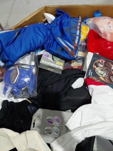 assorted MIXED item MYSTERY PALLET - VARIOUS PRODUCTS - aprox 300+ - (pallet #32) image 6