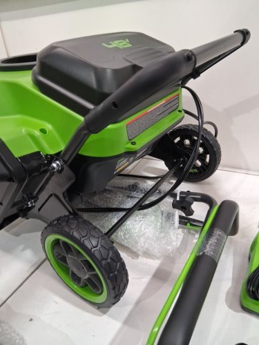 Greenworks POWERALL 20" Brushless Snow Blower Kit with battries and charger - 48v - (MODEL:sn3200) image 7