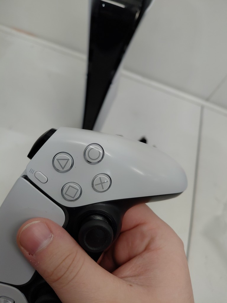 SONY PLAYSTATION 5 SLIM (PS5) CONSOLE WITH WIRELESS CONTROLLER - DIGITAL EDITION - 1TB (MODEL: CFI-2015) image 12