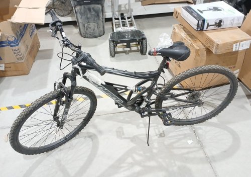 Hyper Bicycles Shocker Mountain Bike Bicycle -  27.5" - Black image 3
