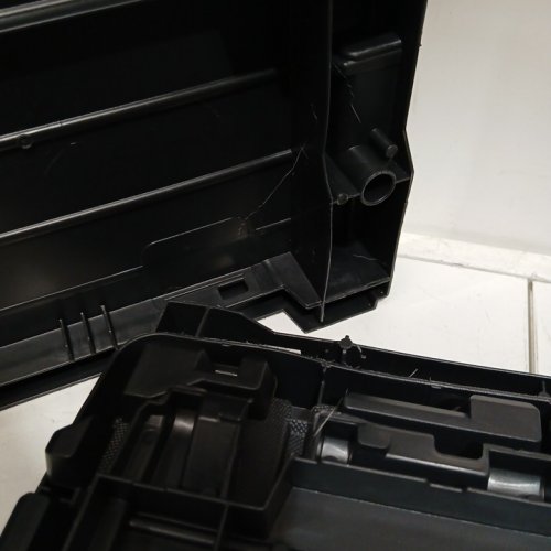 Keter City Deck Box Outdoor Storage - 113L/22.7" x 17.3" x 21.5" - Black image 3