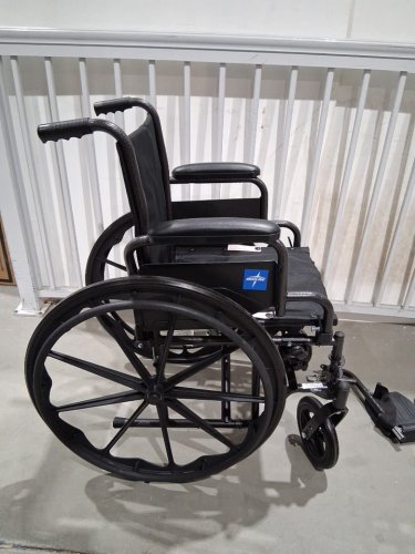 MEDLINE GUARDIAN K1 WHEELCHAIR - 16" seat - 300LB CAPacity - BLACK (MODEL: K1166N22S) image 7
