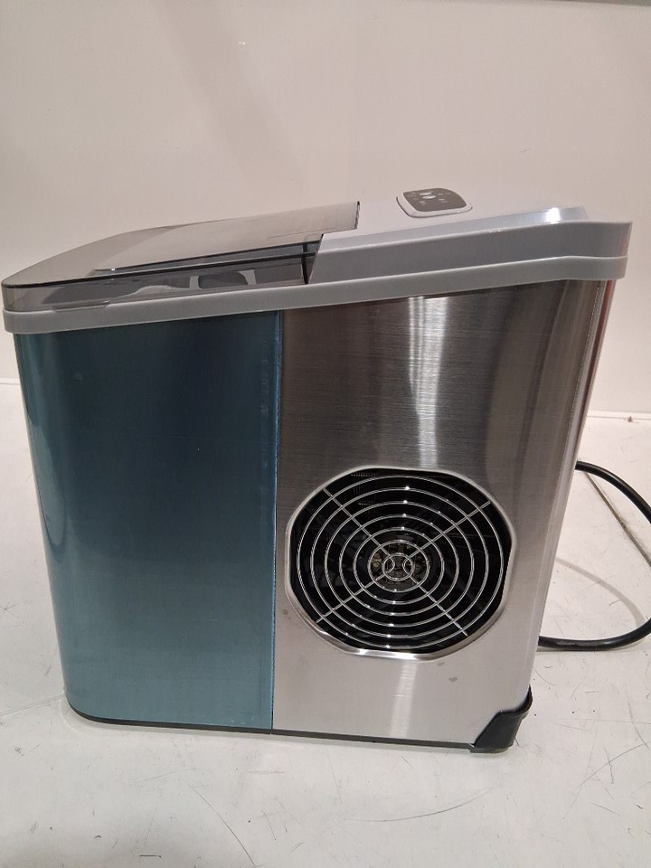 Frigidaire Stainless Steel Countertop Ice Maker with 26 lb/Day bullet ice - Silver (model: EFIC127-SS-SC-EP) image 7