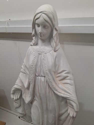 COSTWAY Virgin Mary Aged Finish Statue - 31.5"- WHITE  (MODEL: HZ10483WH) image 4