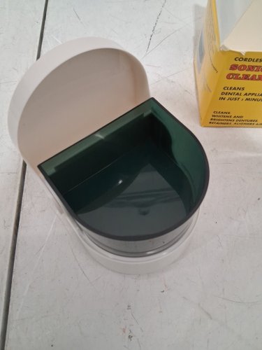 Sonic cordless Denture Cleaner image 3
