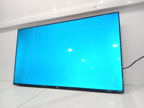 Philips 4K UHD QLED Roku Smart TV - 50" (Model: 50PQL7676) image 15