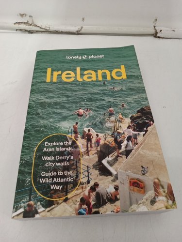 (PAPERBACK) LONELY PLANET IRELAND TRAVEL GUIDE WITH PULL-OUT DUBLIN MAP image 2