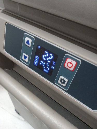 EUHOMY Electric Cooler Refrigerator Fridge/Freezer With APP Control - 55L CAP - 12V - Black/Grey (Model: CF001-55GR-CAEH) image 8