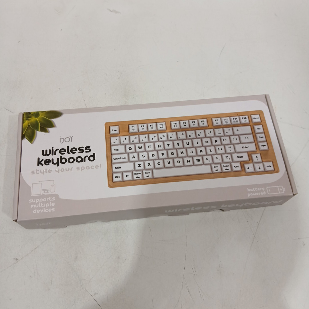 ijoy wireless 82-key wood style keyboard WITH 2.4GHZ receiver & BUILT-IN KICKSTANDS - natural (model: IJ10499-TT) image 2