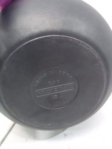 tramontina pre-seasoned cast iron - 7QT  - BLACK image 3