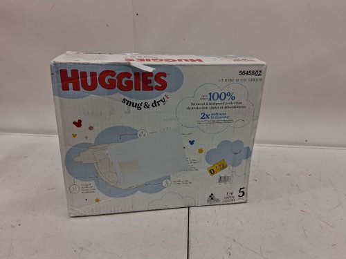 136pk huggies baby snug and dry disposable diapers - size 5 (27lb+) - Disney Pattern image 2