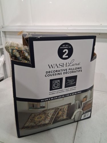 2PK WASH LUXE TOWN & COUNTRY LIVING DECORATIVE PILLOWS - 22" X 22" - MULTI-COLOUR (MODEL: 1901552) image 2