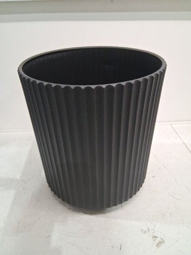 veradek demi series round planter - 16" - black (model: ‎DMV16B/1752204) image 2