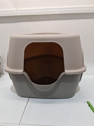 AMAZON BASICS NO-MESS HOODED CORNER TRIANGLE CAT LITTER BOX - 26" X 20" X 23" - BEIGE image 2