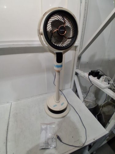 Costway Misting Pedestal Fan Air Circulator 8-Speed Floor Fan with 90° Oscillation - 13" x 13" x 26" to 39" - White (Model: ES10671US-WH/FS-G4008A) image 4