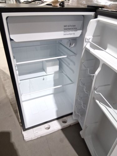 whirlpool mini refrigerator/FRIDGE with reversible door - freezer compartment - 4.3cu.ft stainless steel and black (model:wh43s1e) image 4