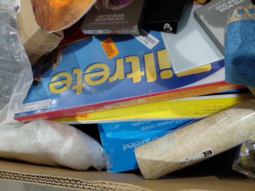 assorted MIXED item MYSTERY PALLET - VARIOUS PRODUCTS - aprox 300+ - (pallet #35) image 11