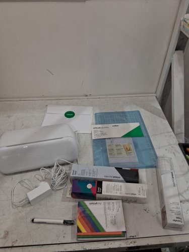 Cricut joy Xtra SMART CUTTING MACHINE + starter kit - white (model: jctr201c) image 3