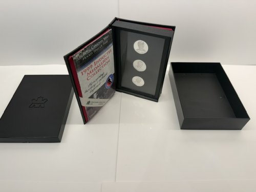 The Royal Canadian Mint / Hockey Hall of Fame 1999 Inductee Medallion Collection - Wayne Gretzy, Scotty Morrison, Andy Van Hellemond image 9