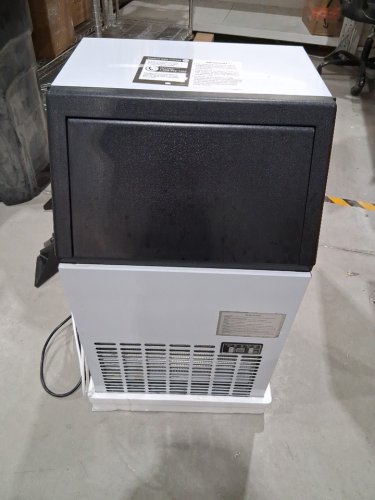 Costway Built-In Commercial Ice Maker with 110 lb/Day Stainless‑Steel Counter‑Depth Unit with Automatic Operation, 33 lb Storage Bin, Clear Bullet Cubes, 12–18 Min Cycle – Free‑Standing or Under‑Counter (MODEL: EP21967) image 3