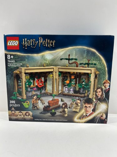 390pc Lego - Harry potter - hogwarts castle: herbology class (76445) image 3