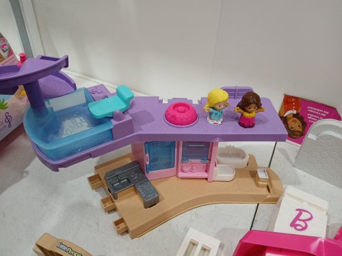 FISHER-PRICE LITTLE PEOPLE BARBIE DREAMHOUSE PLAY SET - 18 MONTHS + image 4