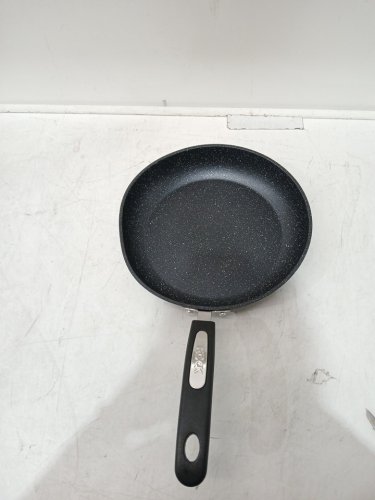 starfrit the rock classic non-stick frying pan - 10" image 3