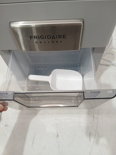 FRIGIDAIRE Gallery Countertop Crunchy Chewable Nugget Ice Maker - 33LBs - GREY (MODEL: EFIC2200-GREY) image 7