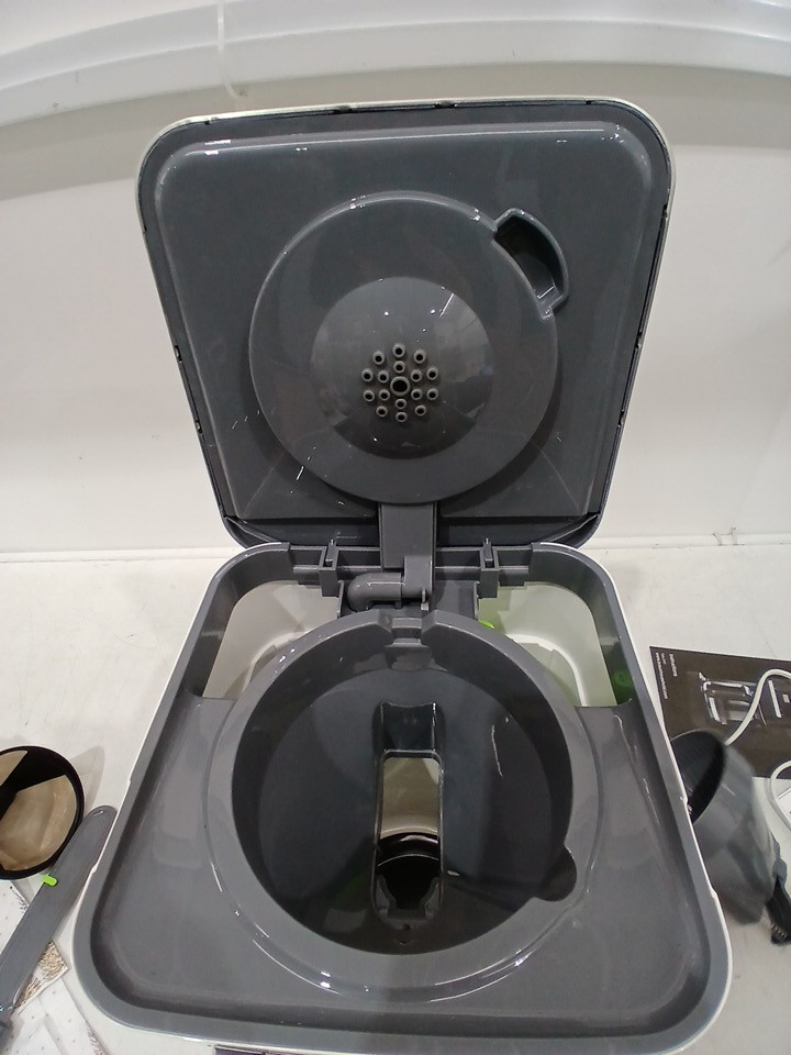 BRAUN 12-CUP BREWSENSE DRIP COFFEE MAKER - WHITE/SILVER (MODEL: KF6050) image 6