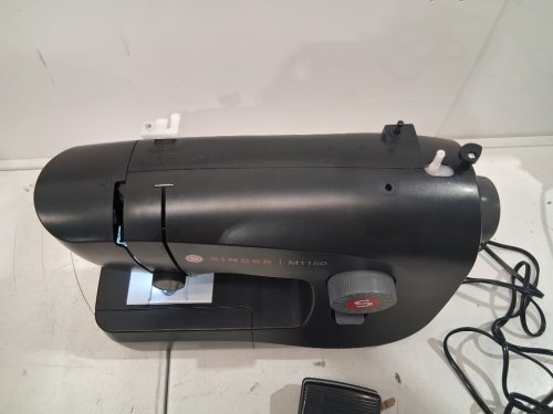 SINGER Lightweight & Portable Sewing Machine With 45 Stitch Applications - Black (model: m1150) image 3