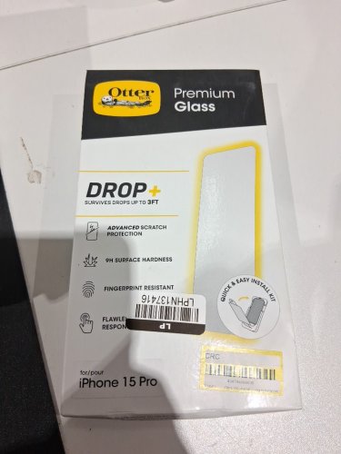 OtterBox iPhone 15 Pro Premium antimicrobial, anti-scratch protection Glass screen protector image 2