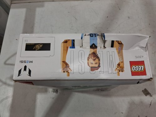 958PC LEGO Lionel Messi – Soccer Legend SET (MODEL:43015) image 4