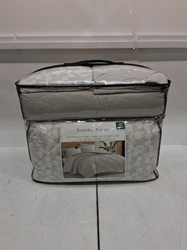 6pc jennifer adams reversible all season comforter bedding set - king - Tan/white (style: 1796281) image 2