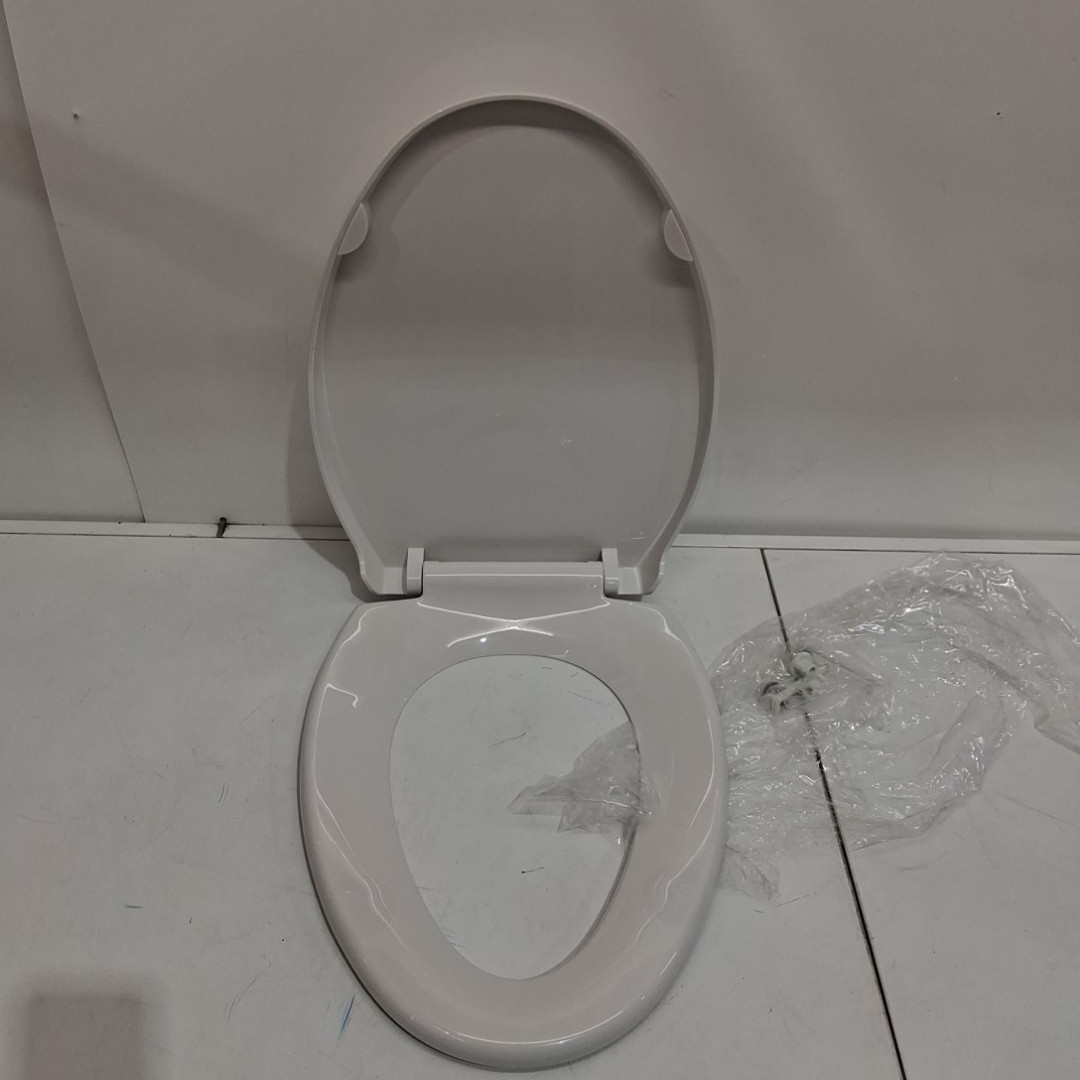 JoanKaren Quiet-Close Elongated Toilet Seat with Quick-Release - 18.3" x 14.2" - white (Model: ph0-161cy13u) image 4