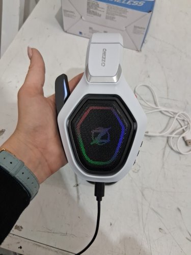 Ozeino USB & Type-C bluetooth 2.5GHz Ultra Stable Wireless Gaming Headset for PC, Ps5, Ps4 with Flip Microphone - white (model: ow810) image 4