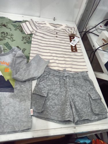 6 ASSORTED BOY'S CLOTHES - SIZES 2T-3T image 4