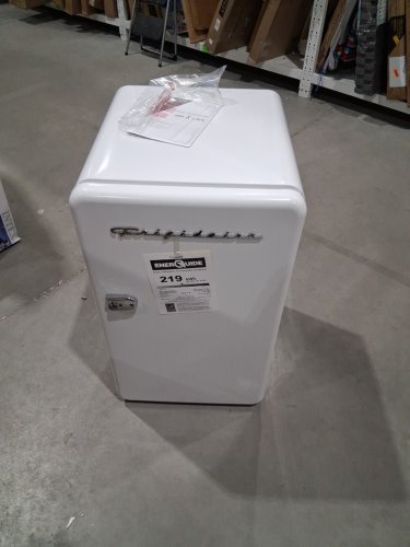 frigidaire retro compact rounded corner premium mini fridge - 3.2 cubic feet - white (model: efr372-white-6com) image 4