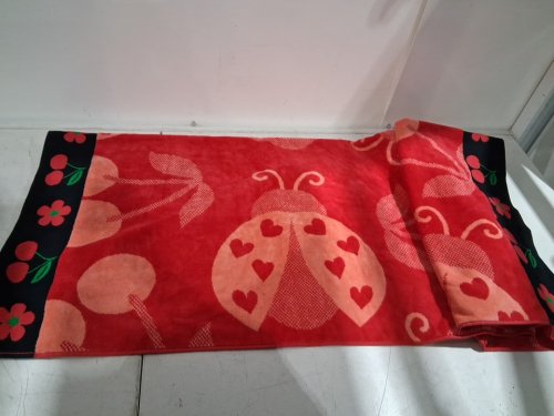 Safdie & Co Slice of Freshness Jacquard Beach Towel, machine washable - 40" x 70" - red/black - (model: 9917618) image 2