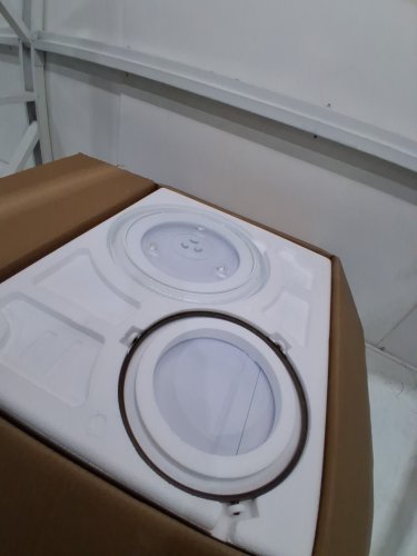 GALANZ RETRO STYLE COUNTERTOP MICROWAVE OVEN - 1.1CU.FT. - MILKSHAKE WHITE (MODEL: GLCMKZ11WER10) image 3