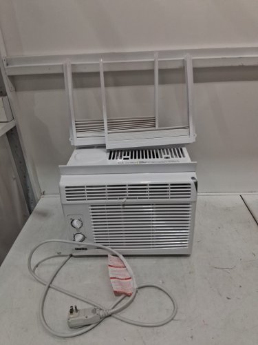 DANBY easy to use WINDOW AIR CONDITIONER - for rooms up to 150sq ft - 5000 btu - white (model: DAC050MB1WDB) image 2