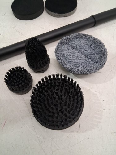 hoto electric spin scrubber brush with 6 Brush Heads - 51" handle - black (model: QWQJS001/1848324) image 4