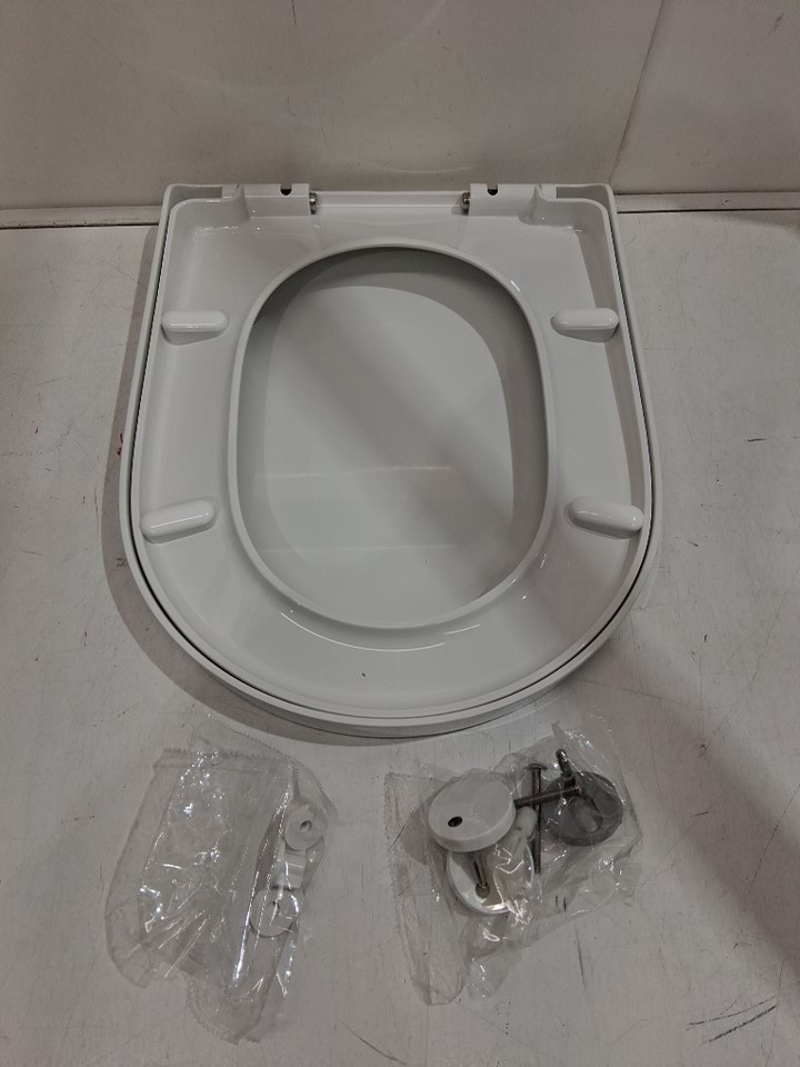 AOLALA Toilet Seat with Soft Close D Shape - 18" - WHITE - (MODEL: ‎AOLALA-MTG01) image 3