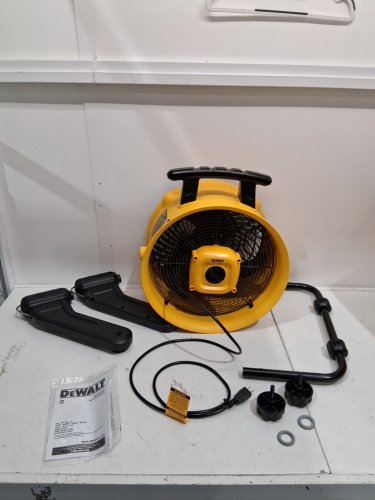 DEWALT 360° ADJUSTABLE TILTING AIRFLOW FLOOR FAN WITH 3-SPEED - 4000 CFM MAX - 16" - YELLOW / BLACK (MODEL : DXF1616/ 9631000) image 3
