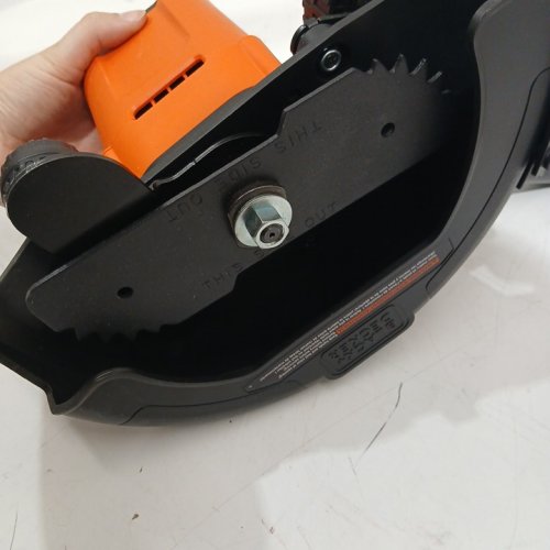 Black & Decker 20V Max Cordless Edger Lawn Kit with 1.5Ah Battery & Charger (Model: BCED400C1) image 4