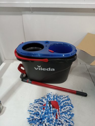 vileda easywring rinseclean spin mop & bucket system with reusable microfiber mophead & extendable handle - blue image 3