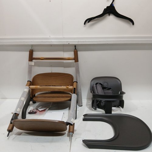 bugaboo giraffe wooden high chair - 23.2" x 20.8" x 29.9" - 88lbs capacity - natural wood/grey (model: 200008003) image 3