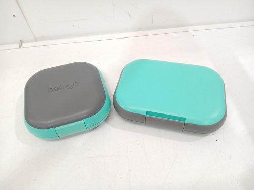 2PC BENTGO CHILL LUNCH BOX AND MINI BOX CONTAINERS WITH ICE PACKS - GREEN/GREY (MODEL: 1997883) image 4